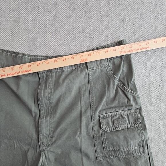 Cabela's 7 Pocket Hiker Shorts Men's 46 Army Green 9" Inseam EUC 904823 - Picture 3 of 14